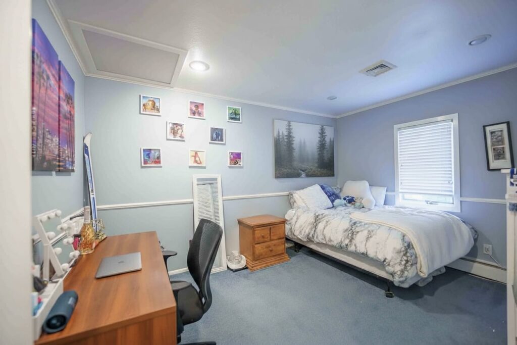 Bedroom-min Bedroom-min